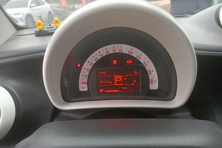 Used smart fortwo 2015 1.0L 52 kW hardtop Dynamic version