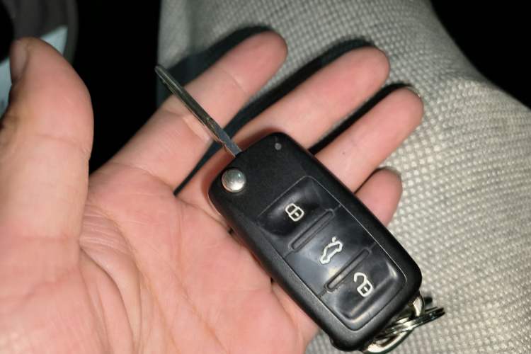 Used Volkswagen Polo 2016 1.6L Automatic Comfort Model Vehicle Key