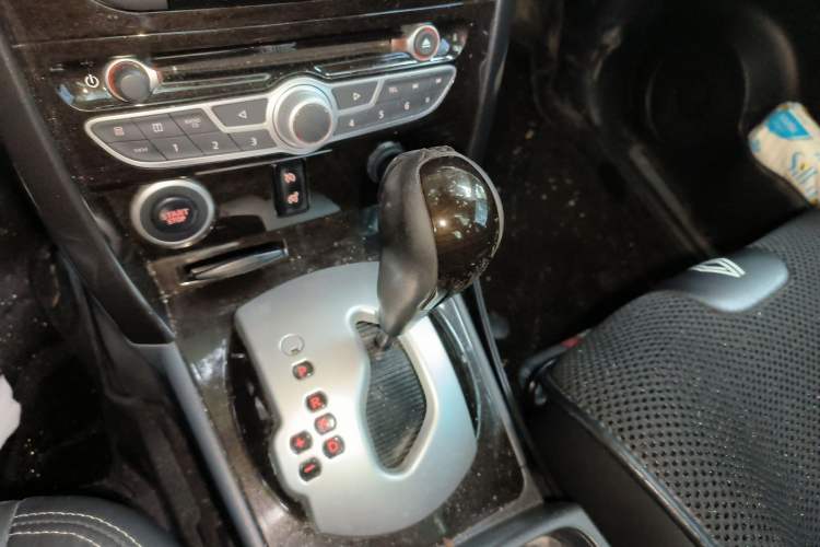 Used Renault Koleos 2013 2.5L Two-Wheel Drive Comfort Edition