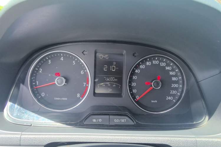 Used Volkswagen Lavida 2013 Restyled Classic 1.6L Manual Comfort Edition