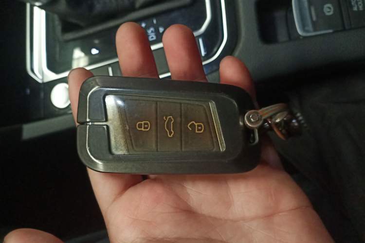 Used Volkswagen Magotan 2018 Facelift 330TSI DSG Luxury Model
