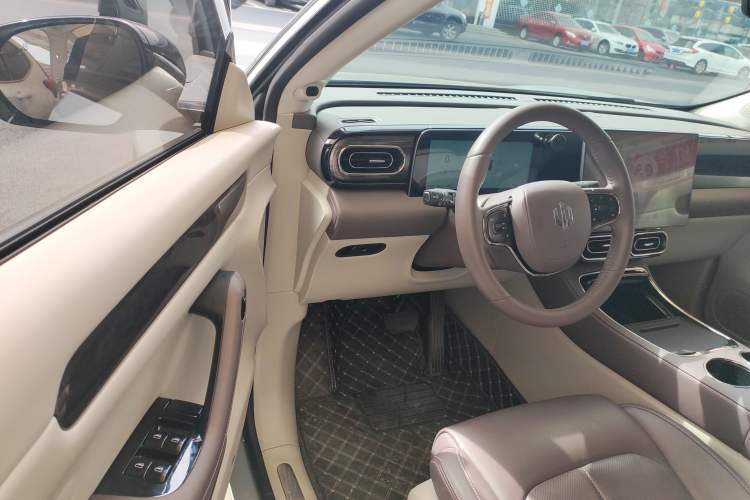 Used Leapmotor C11 2024 Range-Extended 300 Luxury Edition
