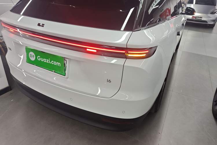 Used Li Auto i6 2025 Model Two-Wheel-Drive Standard Type
