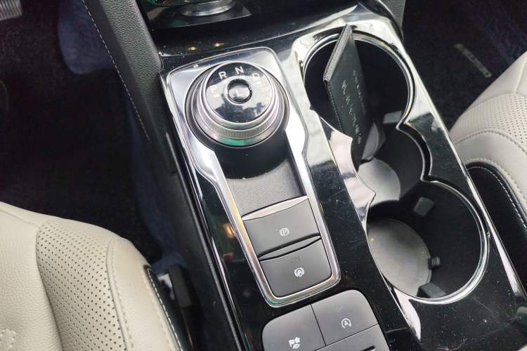 Used Ford Escape 2020 EcoBoost 245 Four-Wheel Drive Luxury Edition