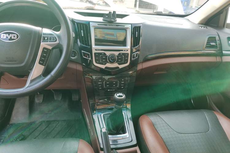 Used BYD Surui 2015 1.5L Manual Luxury Model
