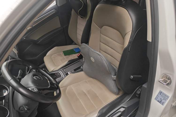 Used Volkswagen Golf 2017 230TSI Automatic Luxury Million-Vehicle Commemorative Edition