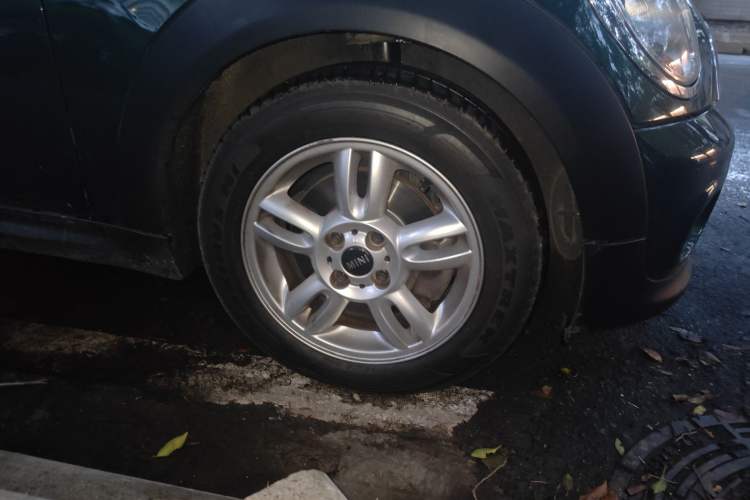 Used MINI 2011 1.6L ONE
