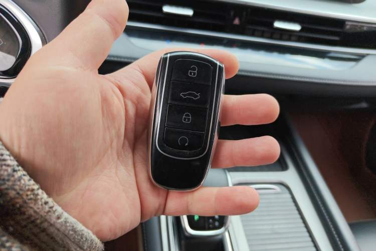 Used Chery Arrizo 8 2023 High-Performance Edition 2.0T DCT Powerfully Equipped Vehicle Key