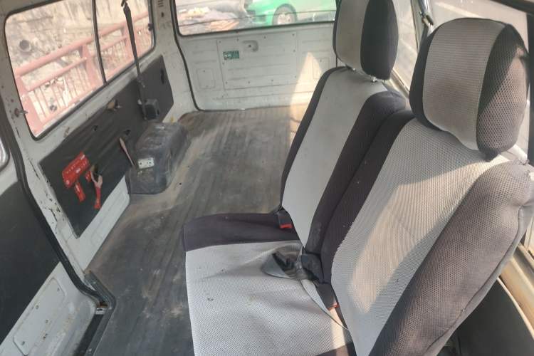 Used Golden Dragon Hiace 
