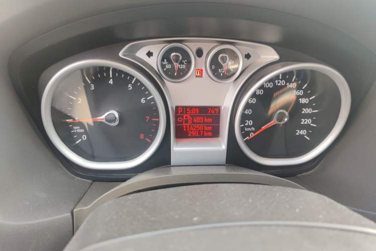 Used Ford Focus 2013 Hatchback Classic 1.8L Automatic Fashion Edition Odometer Close Up