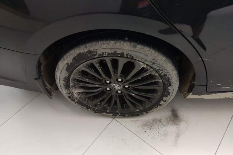 Used Toyota Avalon 2019 2.5L Touring Premium Version China VI Standard Right Rear Wheel Hub