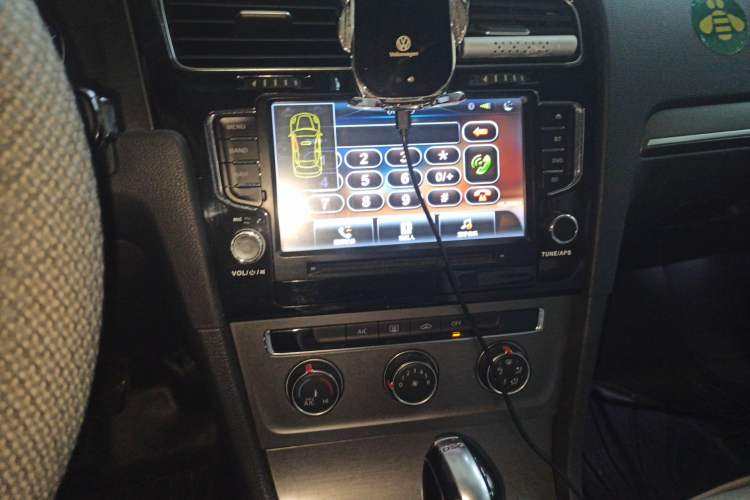 Used Volkswagen Golf 2015 1.4TSI Automatic Comfort Model Audio And AC Panel