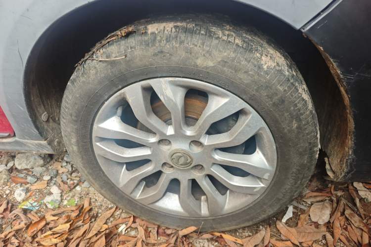 Used Dongfeng Aeolus AX3 2016 1.5L Manual ZhiKu Model Right Front Wheel Hub