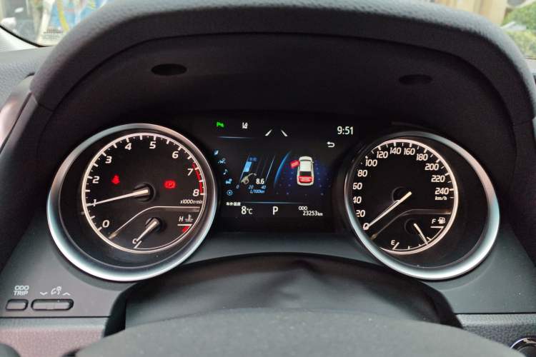 Used Toyota Camry 2021 2.0G Luxury Edition
