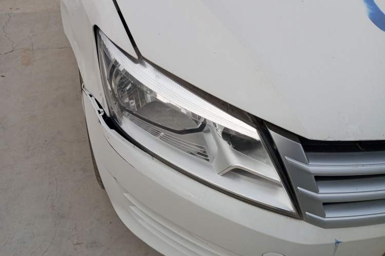 Used Volkswagen Santana 2015 1.4L Manual Fashion Edition Right Front Headlight