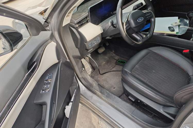 Used Ford Mondeo 2022 Restyled EcoBoost 245 Luxury Version Driver Seat