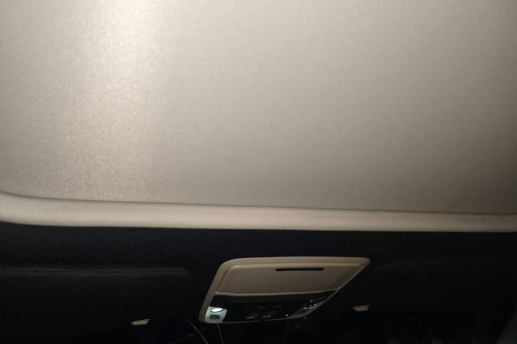 Used Honda Crosstour 2014 3.0L AWD Prestige Edition Headliner