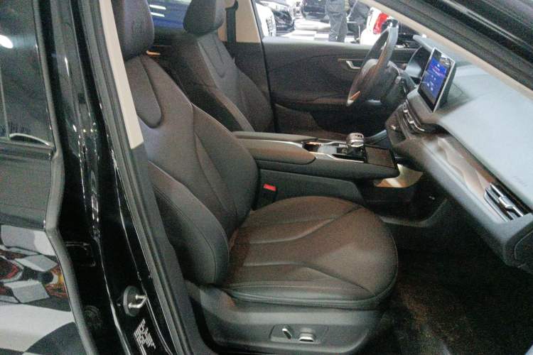 Used Hongqi E-QM5 2023 Revised Version Basic Travel Edition
