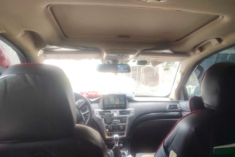 Used Foday Landfort 2017 1.9T Diesel Manual Two-Wheel Drive Flagship Edition 7 Seats Headliner