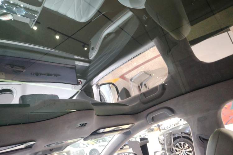 Used Geely Galaxy E8 2025 700 km Long-Range Intelligent Driving Version
