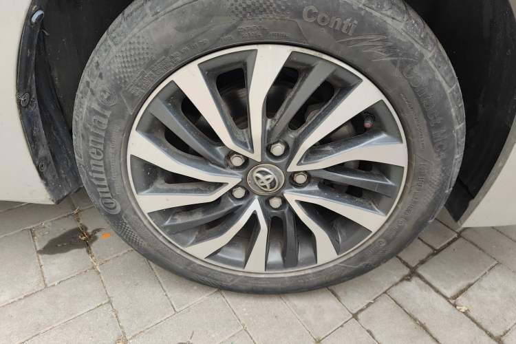 Used Toyota Corolla 2016 Dual-Engine 1.8L E-CVT Elite Edition