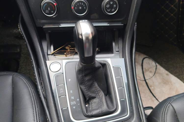 Used Volkswagen Golf 2020 Zhiai Edition 200TSI DSG Comfortable & Ambitious Version
