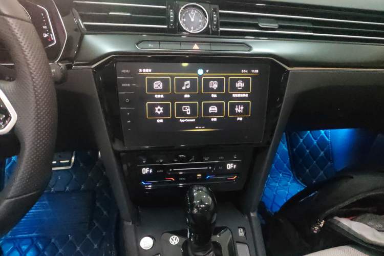 Used Volkswagen Magotan 2025 Revised Version Zhongxiang Edition 330TSI DSG Luxury Trim
