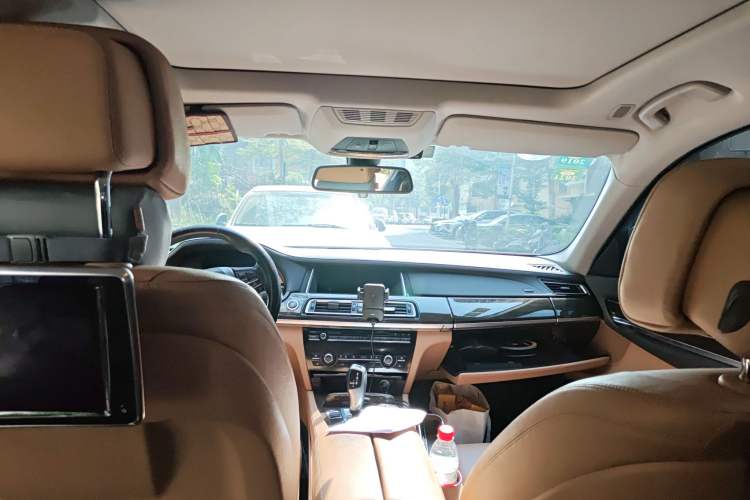 Used BMW 7 Series 2014 730Li Premium Edition Headliner