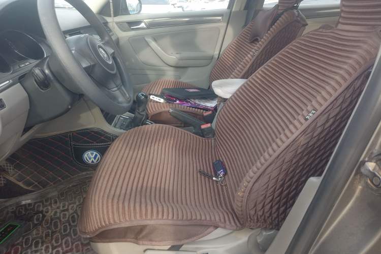 Used Volkswagen Bora 2013 1.6L Manual Fashion Edition Left Front Seat