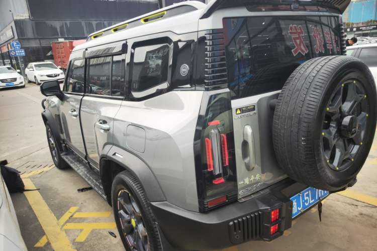 Used JETOUR Traveler 2023 2.0T All-Wheel-Drive CrossPRO