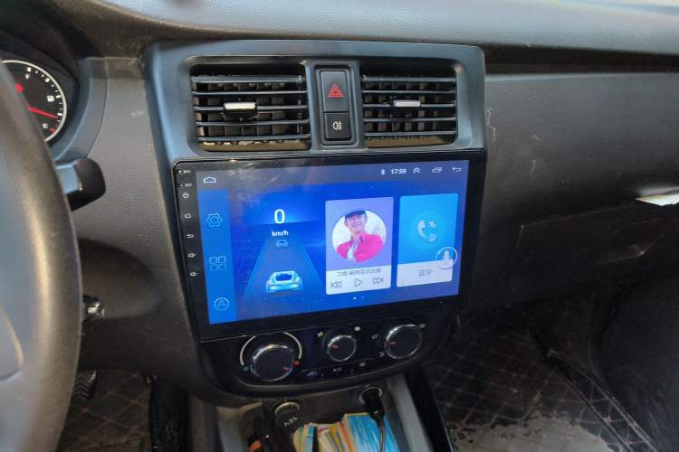 Used Wuling Rongguang V 2016 1.2L Standard Version Audio And AC Panel