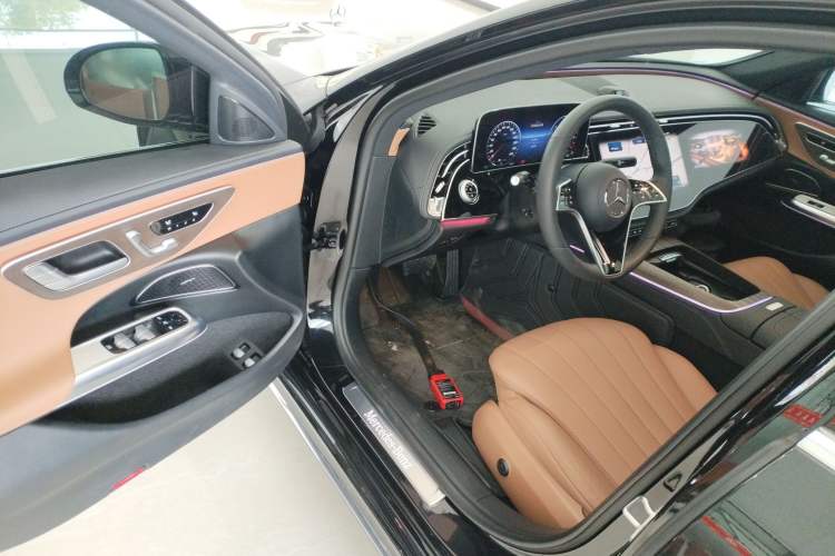 Used Mercedes-Benz E-Class New Energy 2024 E 350 e L Plug-in Hybrid Sedan