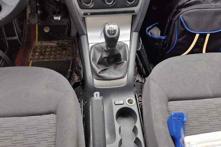 Used Skoda Octavia 2015 Classic Model 1.6L Manual Eado Version