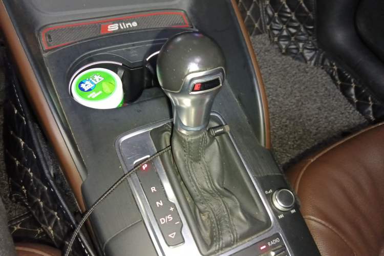 Used Audi A3 2015 Limousine 35 TFSI Millionth Anniversary Comfort Model Gear Lever