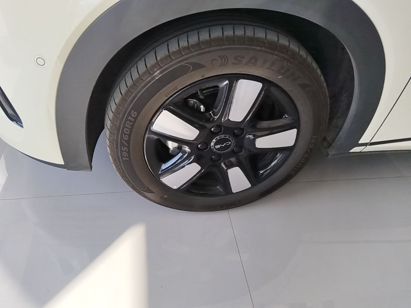 BYD Dolphin 2025 Intelligent Driving Version 410 km Fashion Edition — снимка 10