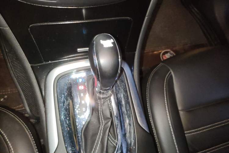 Used Buick Regal 2014 1.6T Fashionable Tech Edition Gear Lever