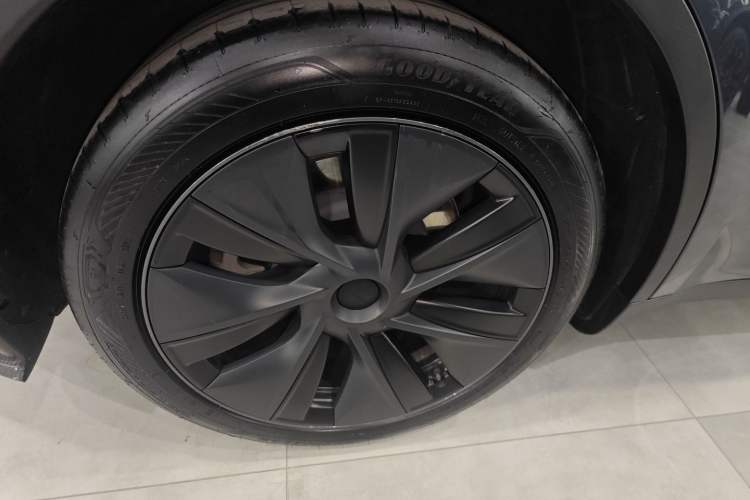 Used Tesla Model Y 2024 Rear-Wheel-Drive Version
