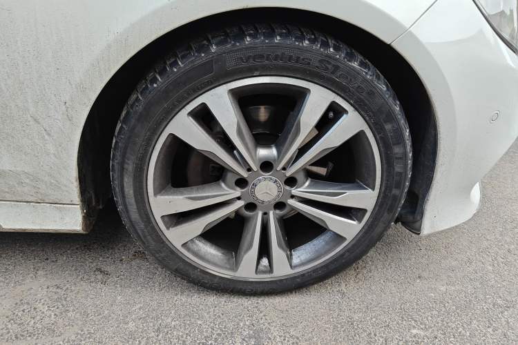 Used Mercedes-Benz E-Class 2015 Facelift E 200 L Sport Edition