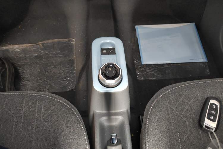 Used Geely Galaxy Panda 2024 Panda Mini 200km Endurance Bear
