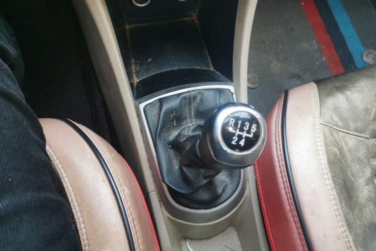 Used Hyundai Verna (older generation) 2014 1.4L Manual Smart GLS Trim
