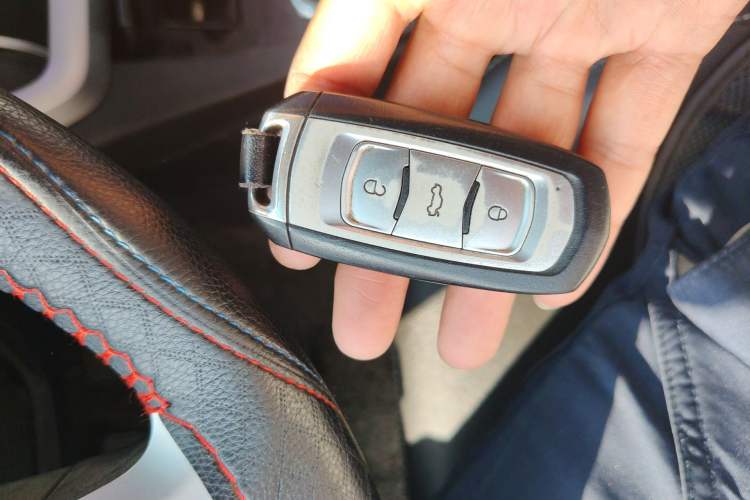 Used Geely Auto Emgrand 2016 Hatchback RS 1.5L Manual - Upward Edition
