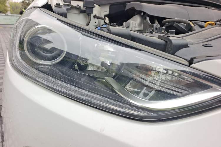 Used Hyundai Elantra (6th Generation / Lingdong) 2016 1.6L Automatic ZhiXuan · Luxury Version Right Front Headlight