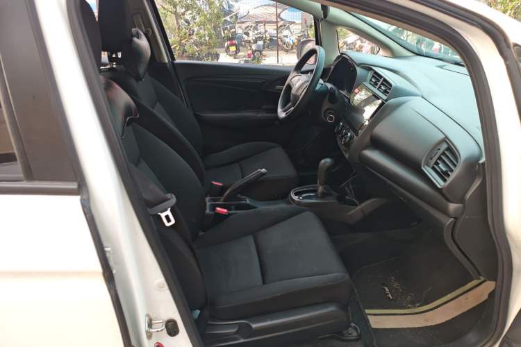 Used Honda Fit 2016 1.5L LX CVT Comfort Model Right Front Seat