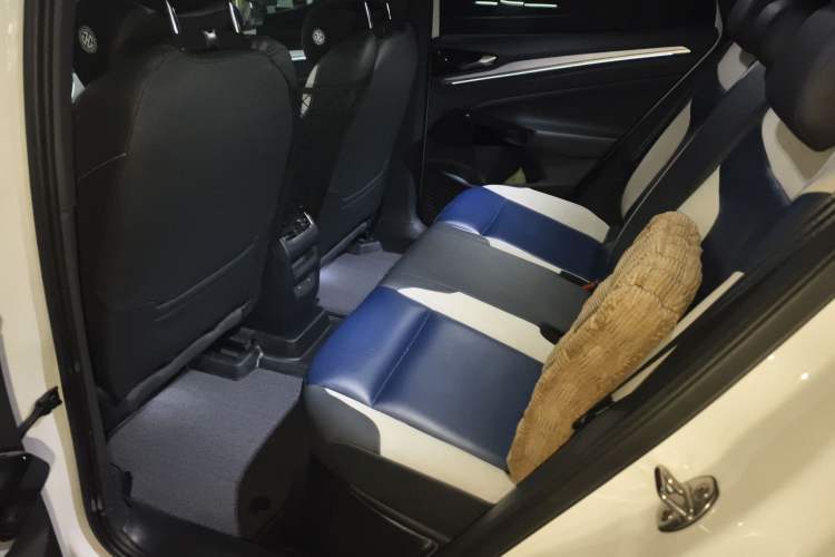 Used Volkswagen ID.4 CROZZ 2022 Long-Range PURE+ Edition