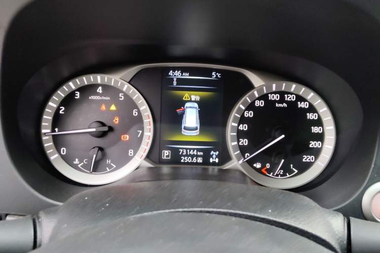 Used Nissan Terra 2018 2.5L Automatic 4x4 Flagship Edition