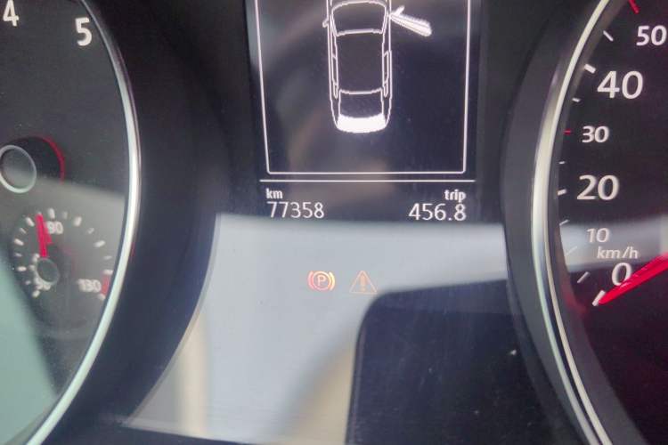 Used Volkswagen Magotan 2020 330TSI DSG Leading Model Odometer Close Up