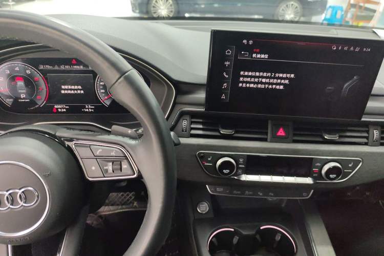 Used Audi A4L 2022 40 TFSI Luxury Dynamic Model
