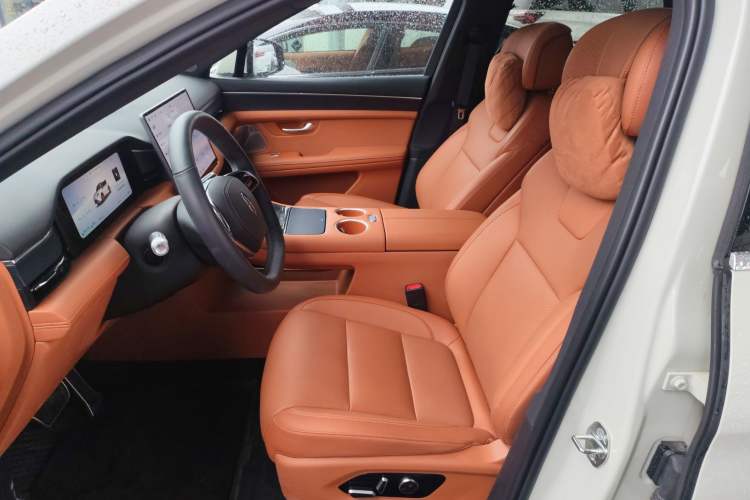 Used Hima AITO M5 2025 Extended-Range Ultra All-Wheel-Drive Version Left Front Seat