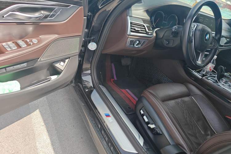 Used BMW 7 Series 2018 730Li Luxury Edition M Sport Package Driver Seat