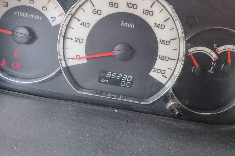 Used Wuling Hongguang 2014 1.5L S Luxury Model
